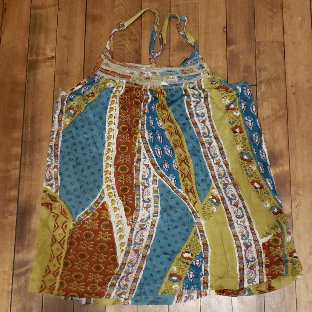 Multicolor Pattern Tank